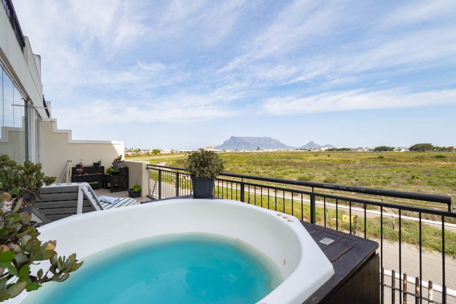 2 Bedroom Property for Sale in Royal Ascot Western Cape